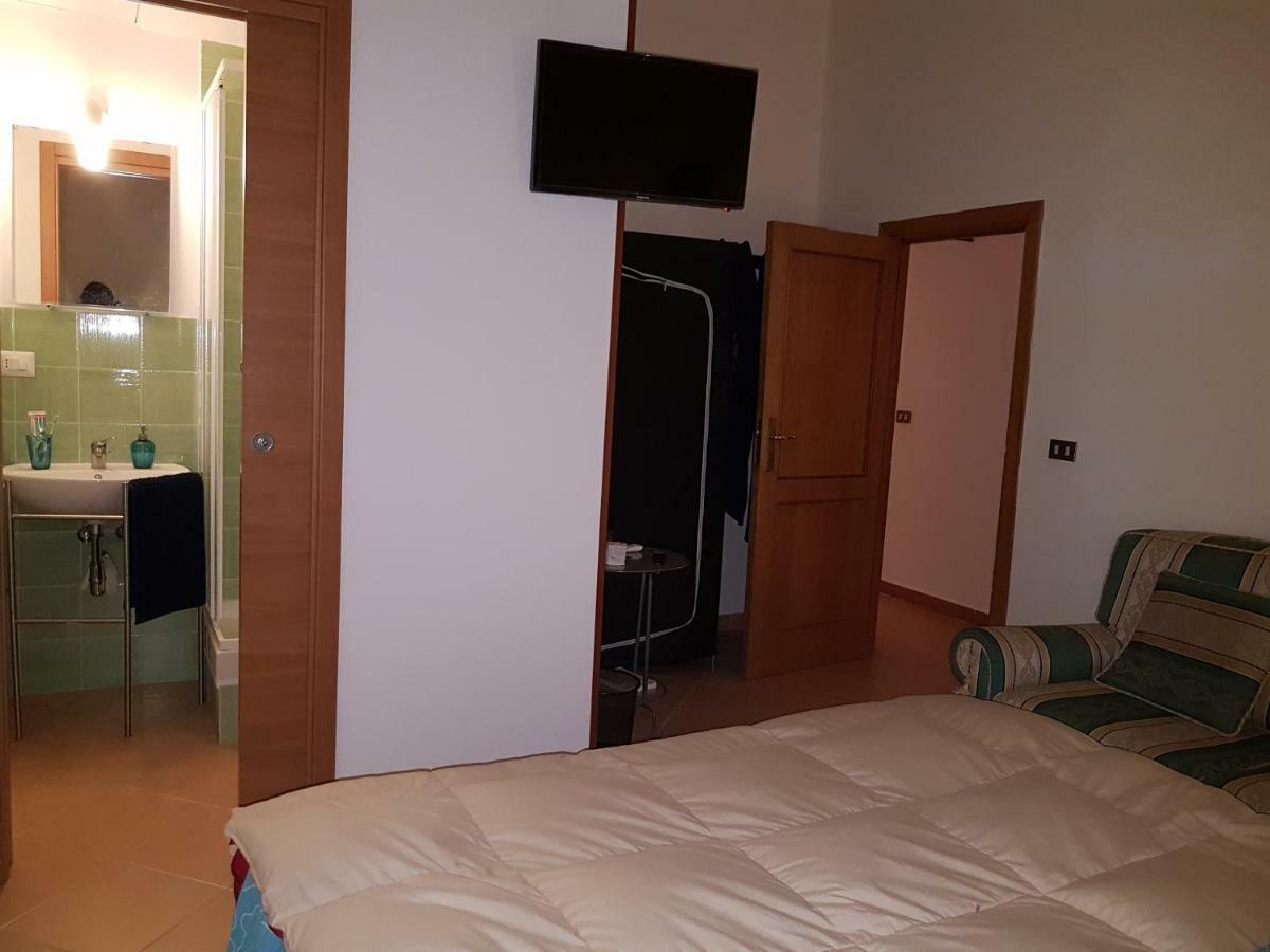 Ai Baretti B&B Наполи Екстериор снимка