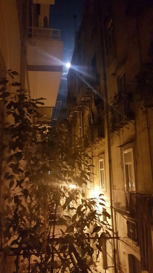 Ai Baretti B&B Наполи Екстериор снимка